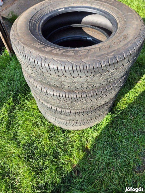 15 colos Dunlop Grandtrek AT20 195/80 R15 1db új 4db használt