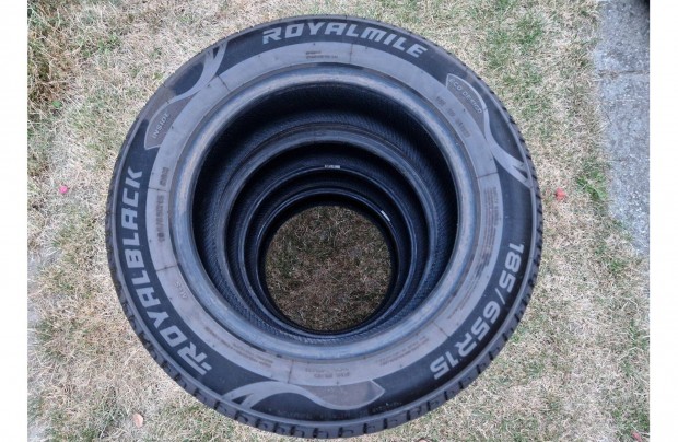 15 colos Royal Black nyri gumi abroncs 185/65 R15 6.5mm jszer