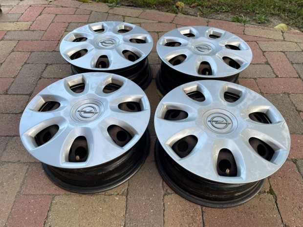15 colos gyri Opel lemezfelni gyri dsztrcskkal elad