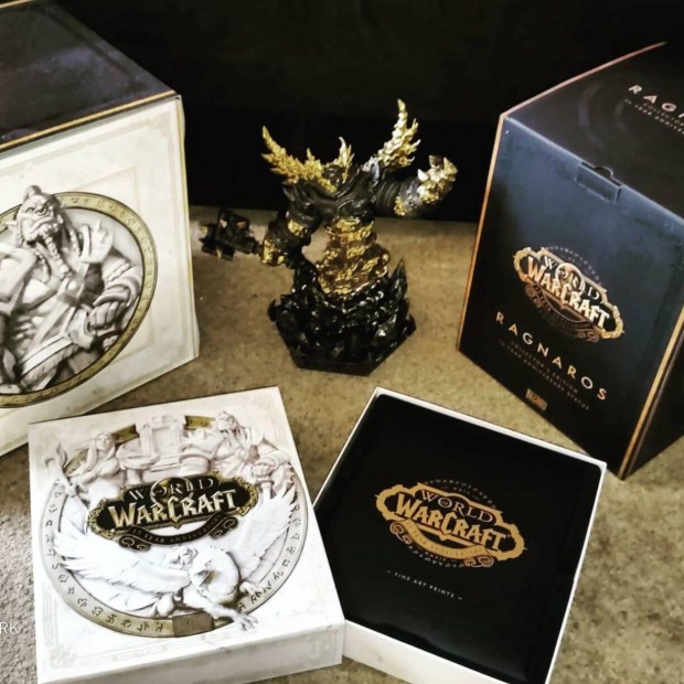 15 ves World of Warcraft collector edition , wow