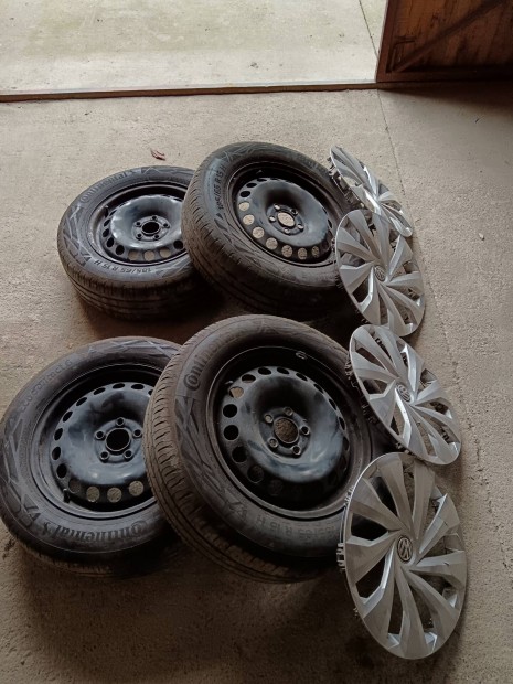 15"gy�ri VW lemezfelni gy�ri d�szt�rcs�val