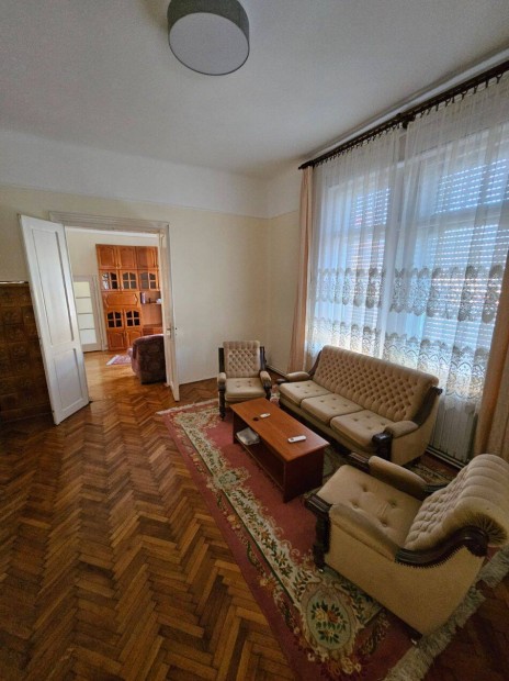 15.jerletben polgri stlus laks kiad