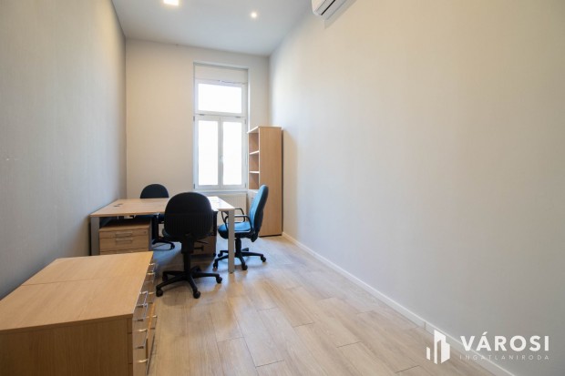 15 m2-es, 3. emeleti iroda kiad� a Podmaniczky utc�ban