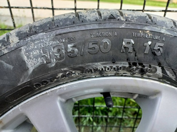 15 nyári alukerek szett eladó. gumik jók.