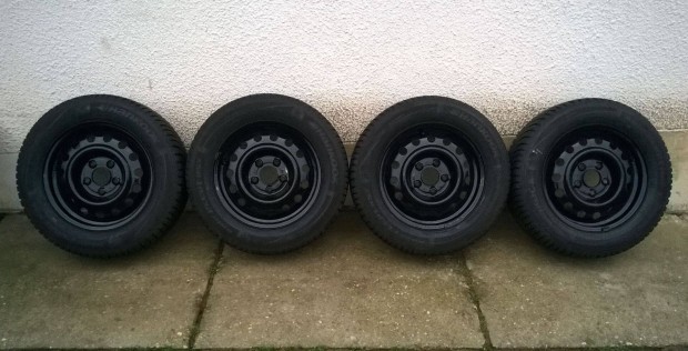 15-ös 5x114.3 Kia,Hyunda,Mazda,stb lemez 195/65R15 téli gumival eladó