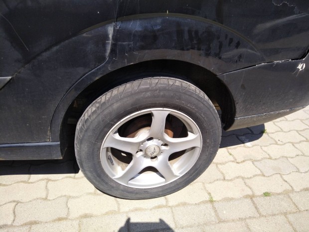 15 ös alufeln nyári gumival 4*108