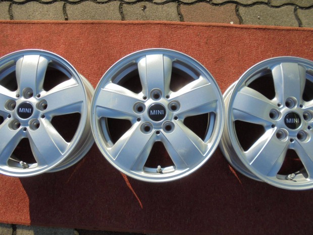 15-�s szenzoros Mini alufelni kit�n� �llapotban