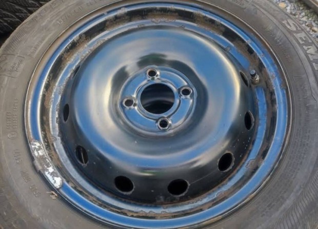 15ös Nissan lemezfelni nyomásszenzorral
