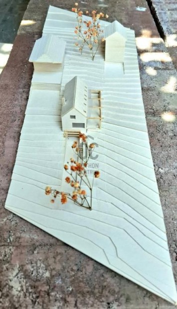 160 nm-es h�z elad� Cs�m�r