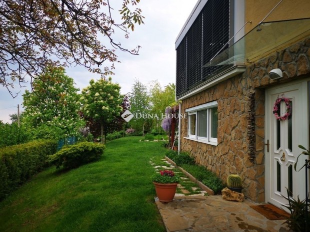 160 nm-es h�z elad� Velence