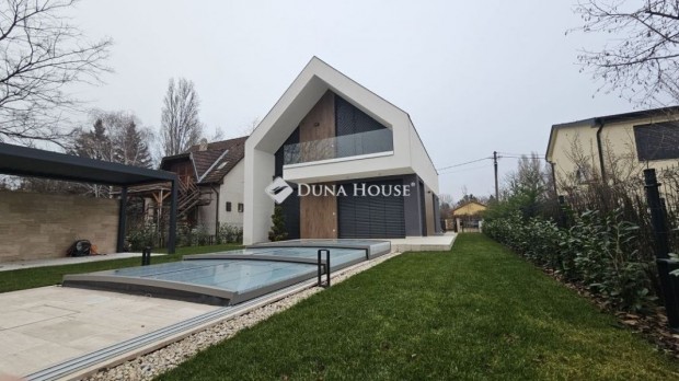 160 nm-es h�z elad� Zam�rdi