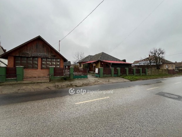 161 nm-es h�z elad� Monostorp�lyi