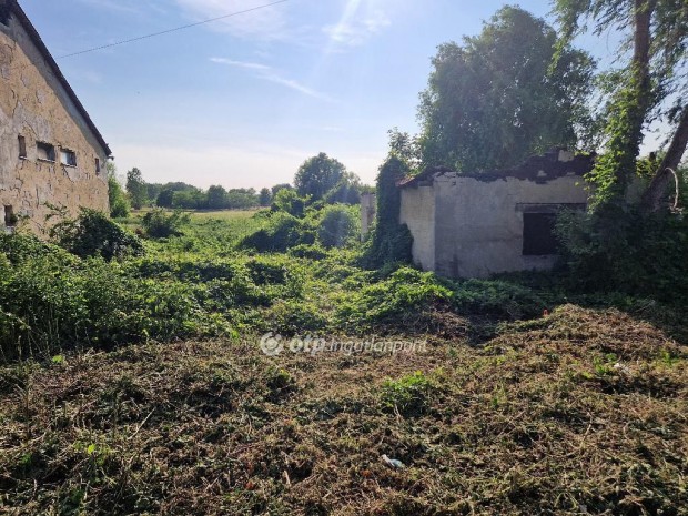 1647 nm-es telek elad� Nagyk�ll�