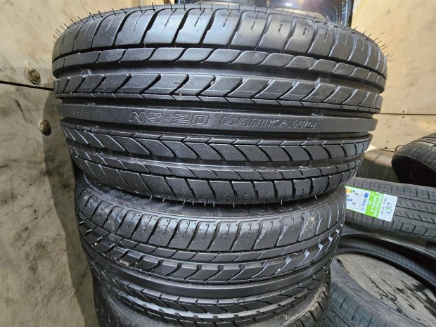 165/40R16 Nankang NS-20 99% Újszerű Nyári Gumi