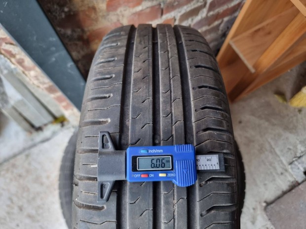 165/60R15 Continental garnitúra szinte újszerű állapotban eladó!