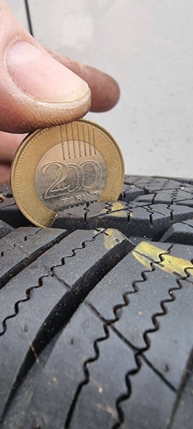 165/65 R15 téligumi