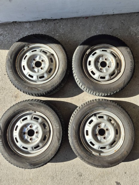 165/70 R13 Laufenn I fit+ téligumik 4x98 lemezfelniken