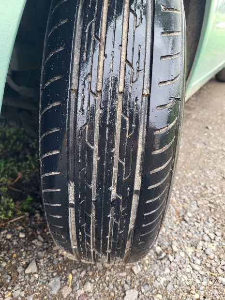 165/70 R14 Nyárigumi eladó.