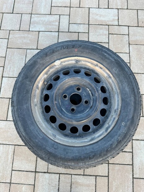 165/70 R14 nyári gumi Suzuki lemez felnivel