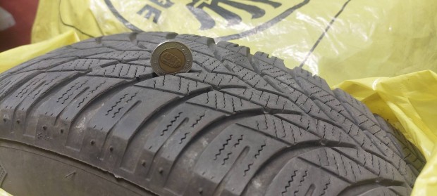 165/70 R14 téligumi felnivel