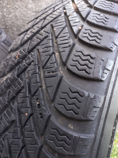 165/70 R14 téligumi lemezfelni szett