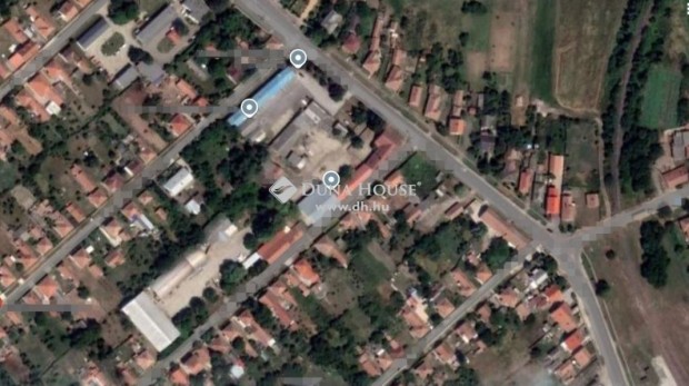 1670 nm-es ipari ingatlan elad� Polg�r