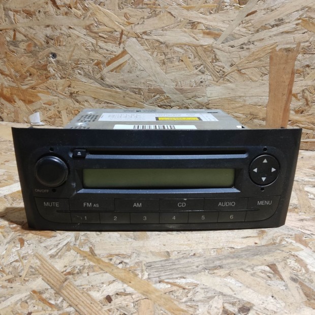 167146 Fiat Grande Punto 2005-2009 Grundig Cd-s rádió. Kód nincs