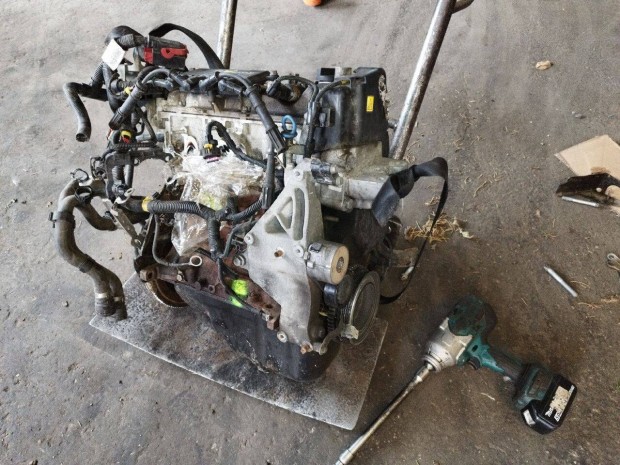 169A4000 kódú Fiat Punto / Panda / 500 1.2 motor