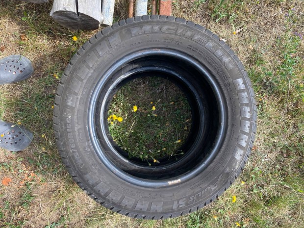 16C Michelin Agilis 51 kisteher gumi 215/60R16C