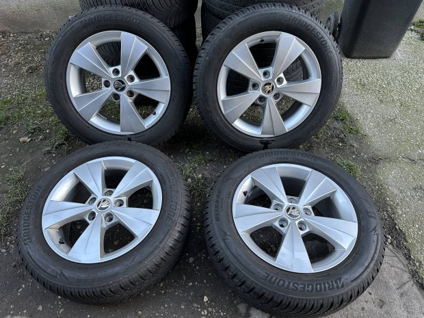 16 16" 5x112 Skoda Octavia alufelni felni 205/60 R16 tli gumi