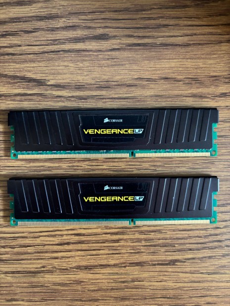 16 GB DDR3 RAM 1600 MHz