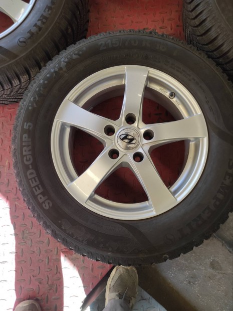 16" 16 5x114,3 215/70r16 semperit téli 140eft/4db