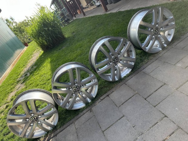 16" 5x112 6,5J ET50 Volkswagen Golf V Edition alufelni elad!