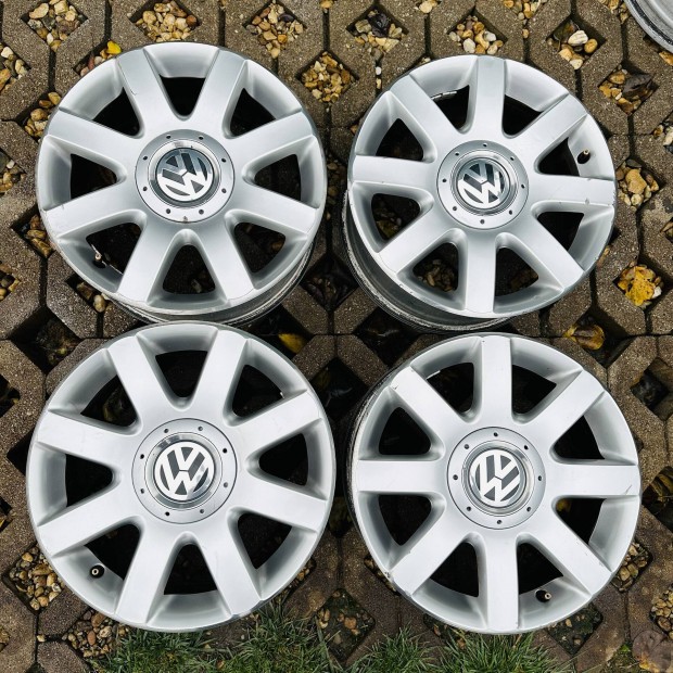 16" 5x112 6,5J ET50 Volkswagen alufelni elad!