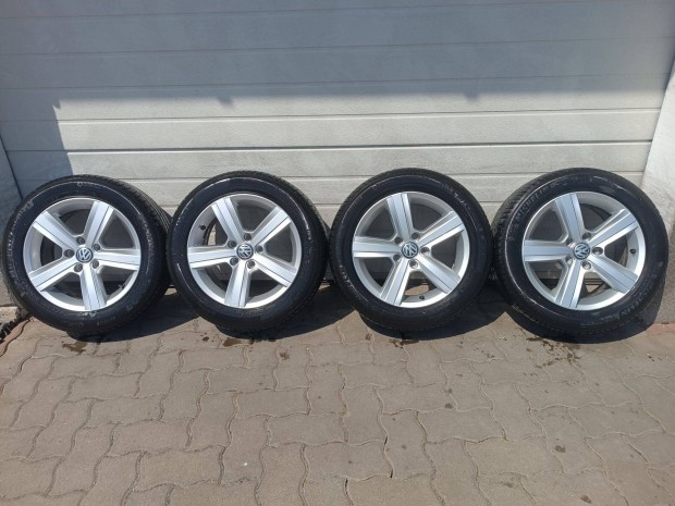 16" 5x112 Gyári VW (SEAT, Skoda) alufelni nyári gumival eladó!