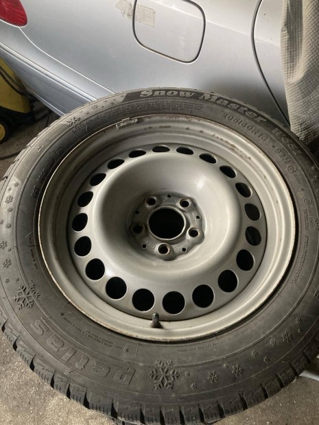 16" 5x112 Mercedes lemezfelni szett tligumikkal!