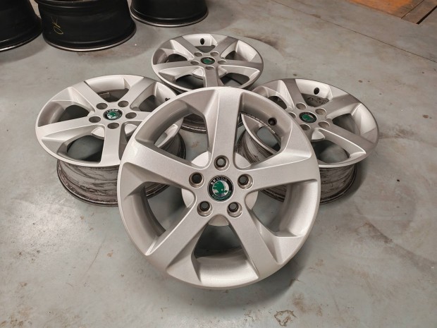 16" 5x112 Skoda gyári alufelni szett!