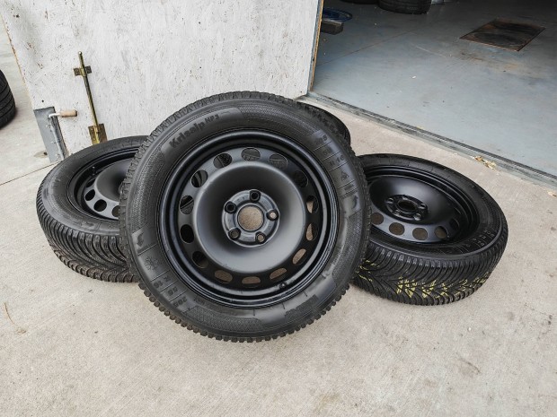 16" 5x112 VW, Audi, Seat, Skoda lemezfelni szett tligumikkal!