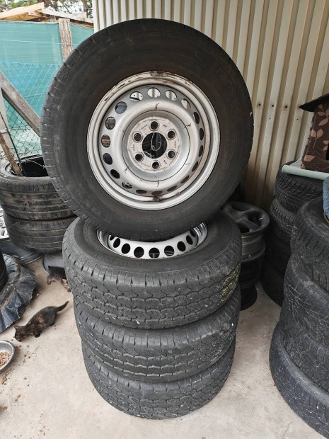 16" 6x130 Mercedes Sprinter W906, Vw Crafter nyrigumikkal!