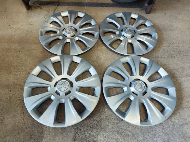 16" Gyri Skoda Dsztrcsa 90Garage