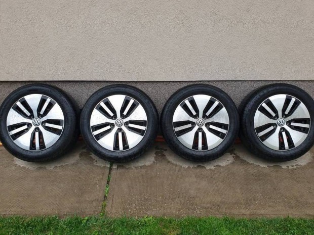 16" VW Astana gyári alufelnik, jó nyári gumikkal szerelve!