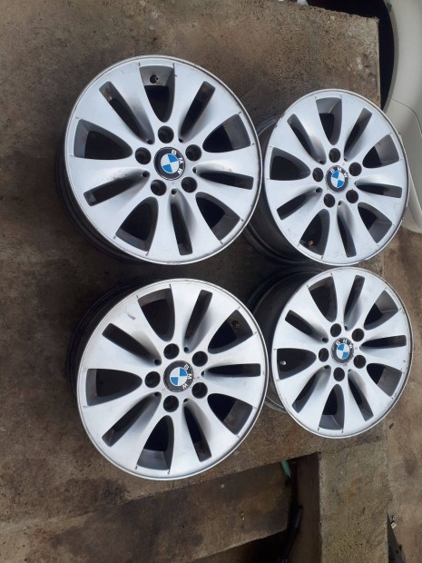 16"- os gyári BMW alufelni garnitúra kitűnő állapotban eladó