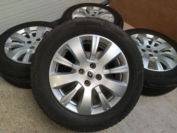 16" gyári Renault Captur 4x100 alufelni garnitúra Dacia Jogger