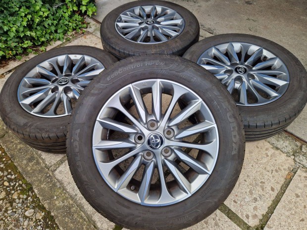 16" gyári Toyota Verso alufelni szenzorokkal nyárigumik 16 col felni