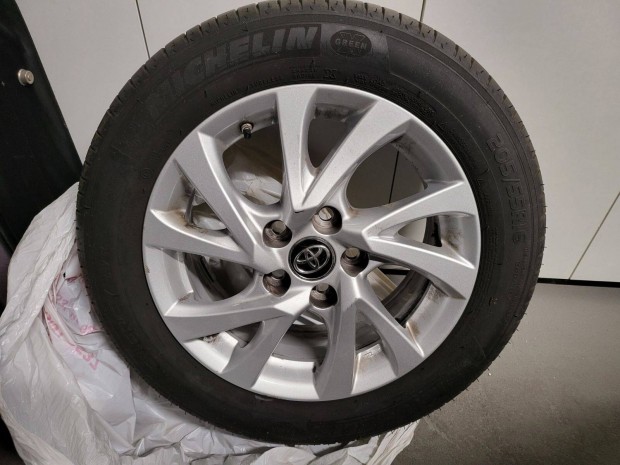 16"-os Toyota Gyri Alufelni garnitura Michelin nyrigumival