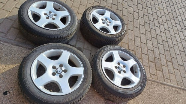 16" os, 5 x100 as gyári VW alufelni garnitúra ajándék téligumikkal