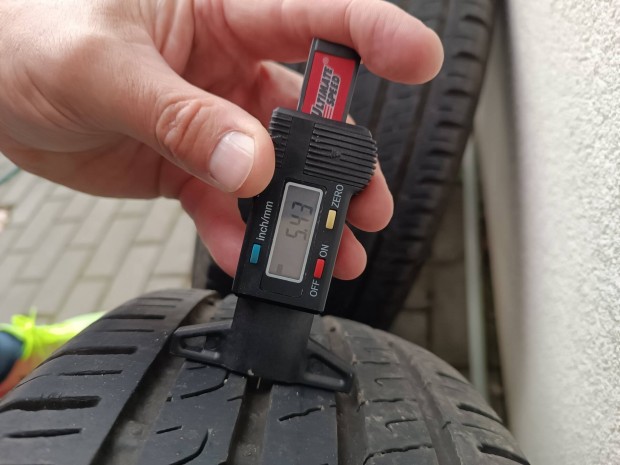 16"-os gyri Suzuki SX4 S-Cross alufelni, 205/55R16 nyri gumikkal.