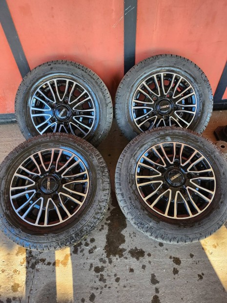 16"-osford Transit Custom Téli kerékgarnitura.