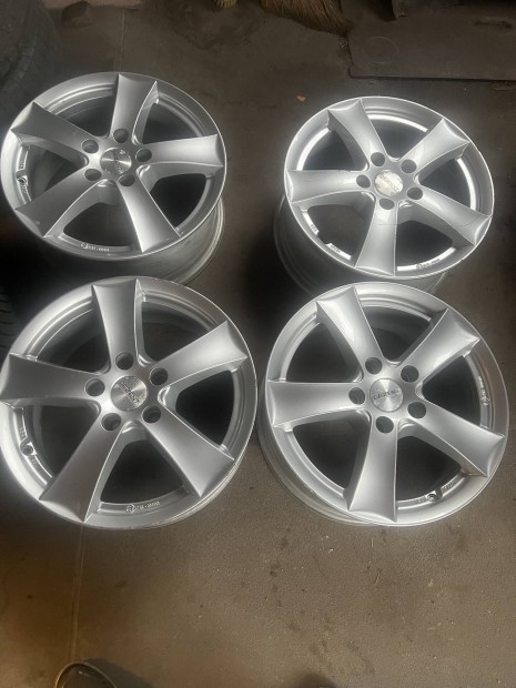 16"-s alufelni.