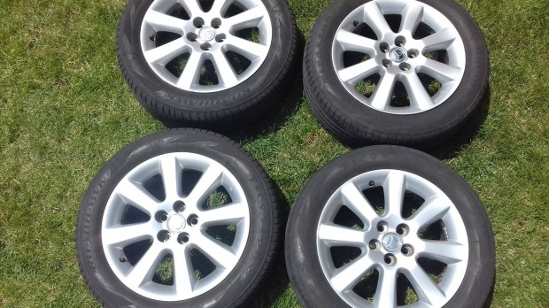 16 col 5x100 gyári Toyota alufelni nyári gumikkal